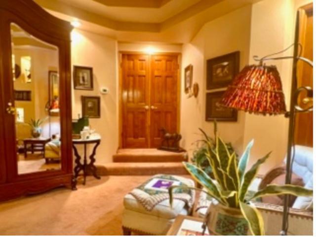 שאיין Yellowstone Cattle Baron Ensuite, Private Entrance & Parking - Prairie Rose B&B מראה חיצוני תמונה